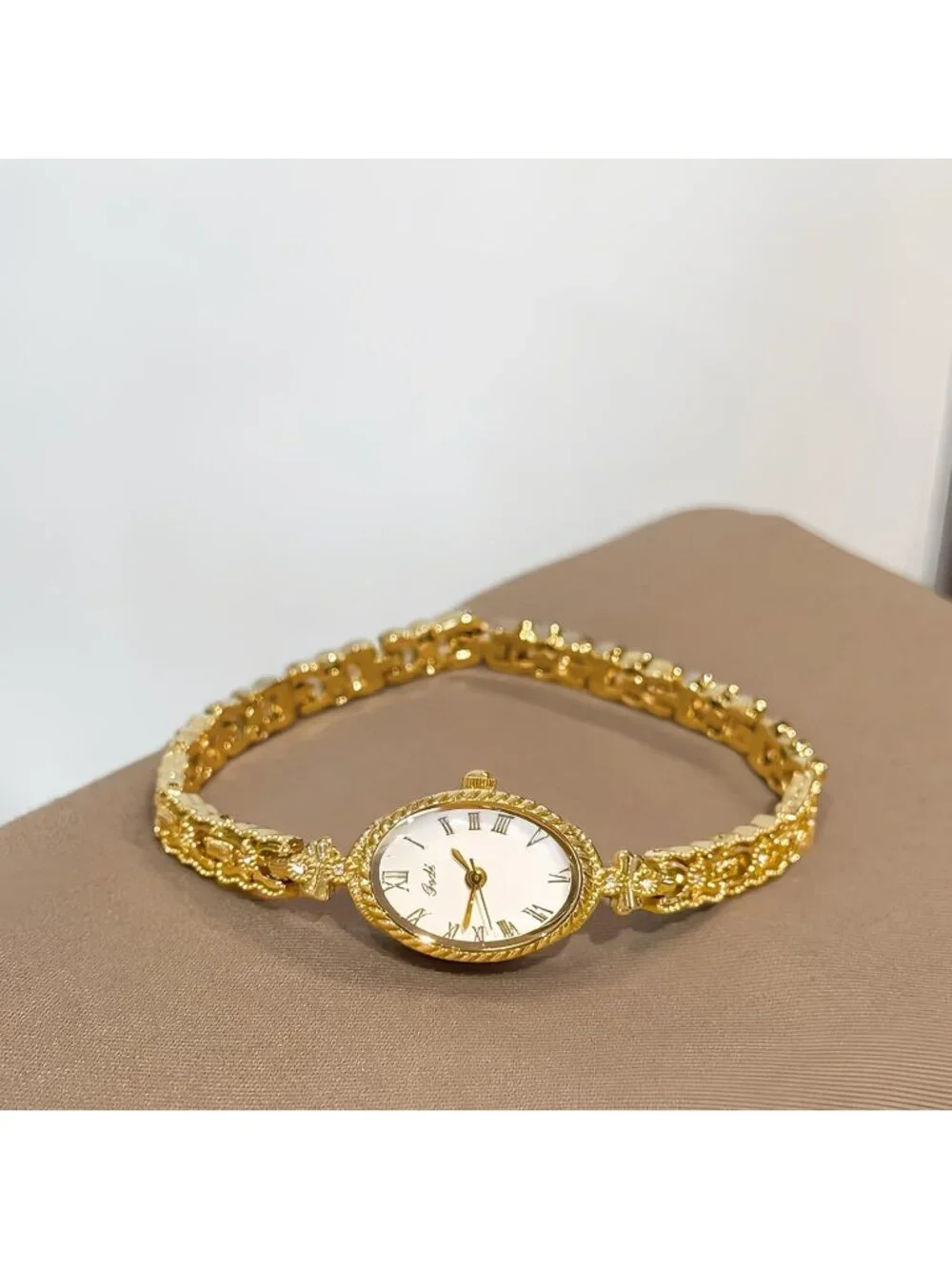 Women's Gold White Vintage Dainty Oval Roman Numeral Dial Analog Quartz Watch